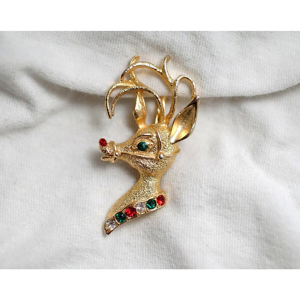 Vintage Reindeer Brooch Avante Christmas Pin